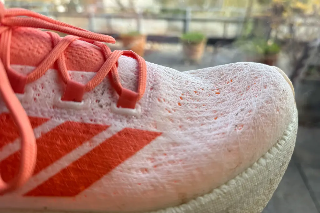 adidas UltraBoost 5 STRUNG Material