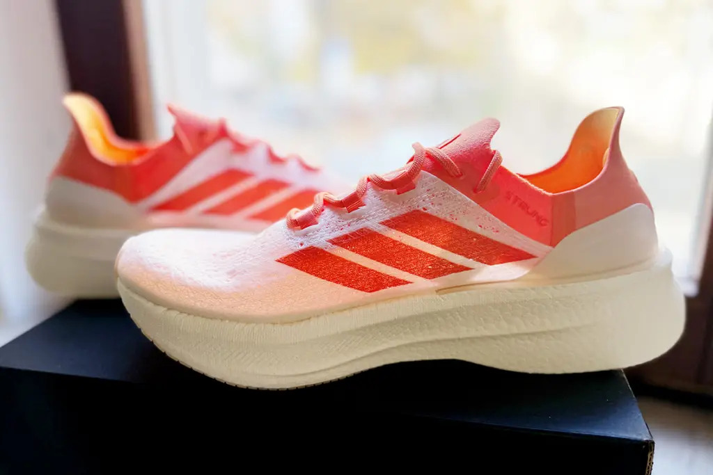 adidas UltraBoost 5 STRUNG seite