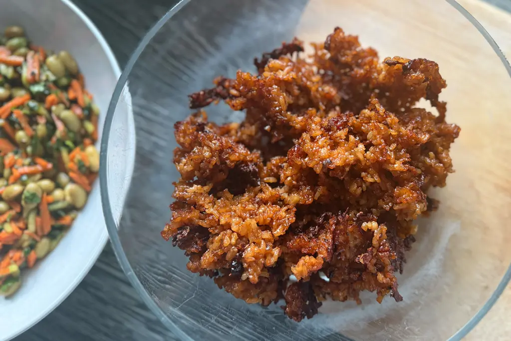 Crispy Rice Salad mit Edamame